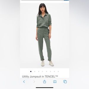 Gap Utility Jumpsuit Size Small